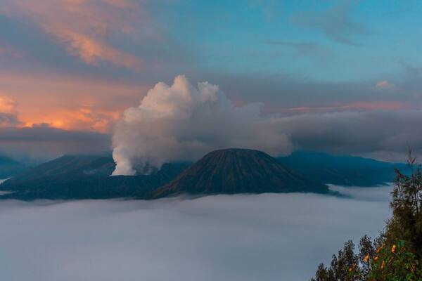 16 Spot Sunrise & Sunset Terbaik di Bali 2026: Jam, Tiket & Akses