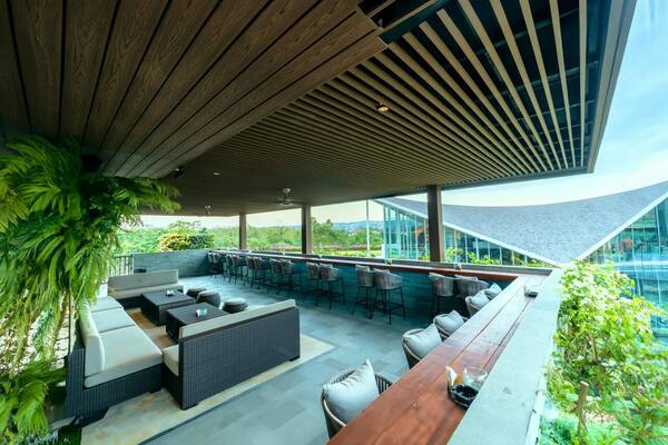 After Rock di AYANA Bali, Jimbaran: Lounge Malam dengan Live Band, DJ & Rooftop — Harga, Jam & Dress Code