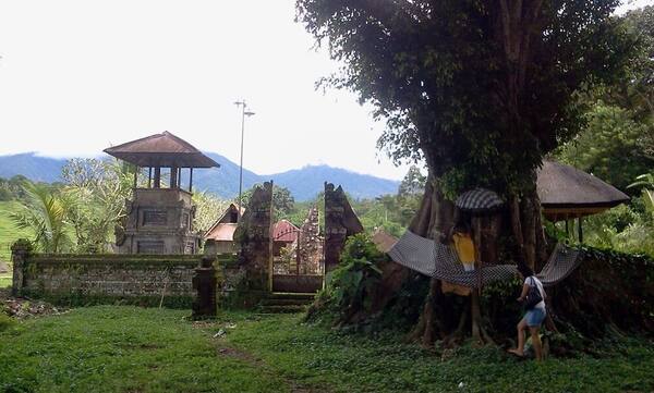Air Panas Belulang, Tabanan: Hot Spring Sepi di Tengah Sawah