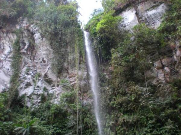 Air Terjun Blahmantung, Pupuan: Air Terjun Tinggi di Ketinggian Tabanan