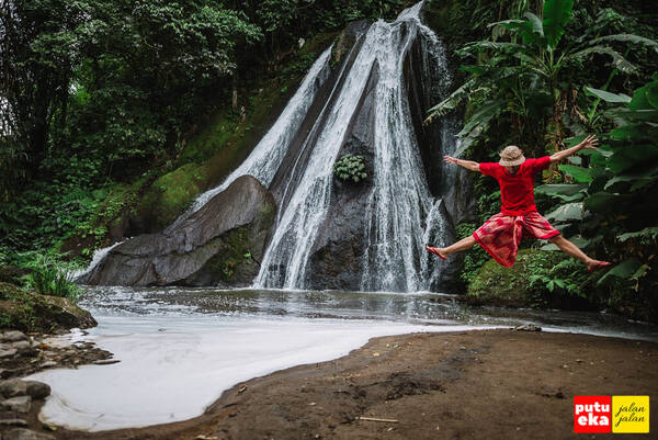 Air Terjun Campuhan Antapan: Tiket, Jam Buka, Boleh Berenang?