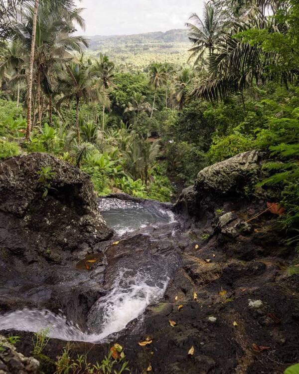 Air Terjun Gembleng, Sidemen: Kolam Infinity Alami Tersembunyi di Karangasem
