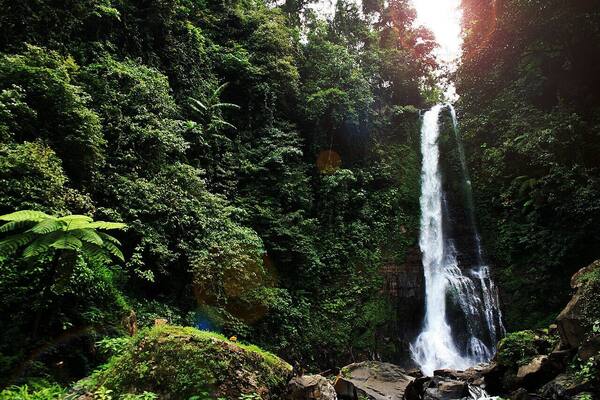Air Terjun Gitgit, Buleleng: Pesona Air Terjun Bertingkat di Bali Utara