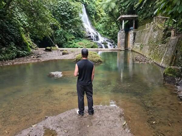 Air Terjun Goa Giri Campuhan: Lewat Terowongan di Tembuku, Bangli