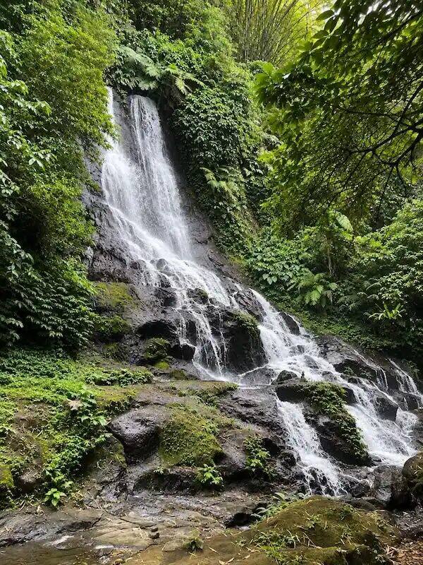 Air Terjun Goa Giri Campuhan: Lewat Terowongan di Tembuku, Bangli