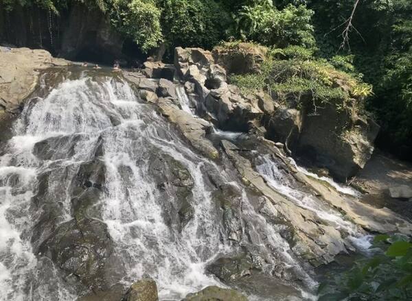 Air Terjun Goa Rang Reng
