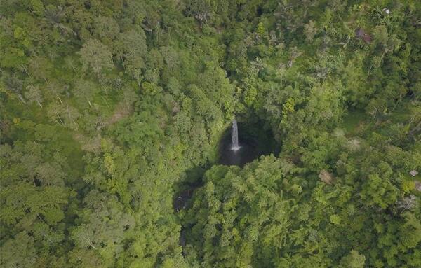 Air Terjun Nungnung: Petualangan 500 Anak Tangga di Dataran Tinggi Badung