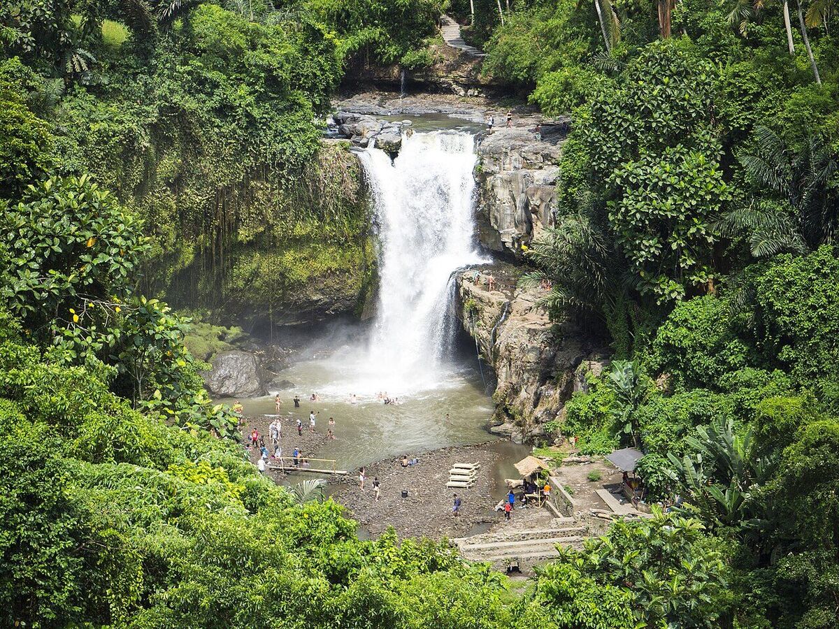 Tegenungan Waterfall: The Wide Curtain of Water Near Ubud Worth a Stop