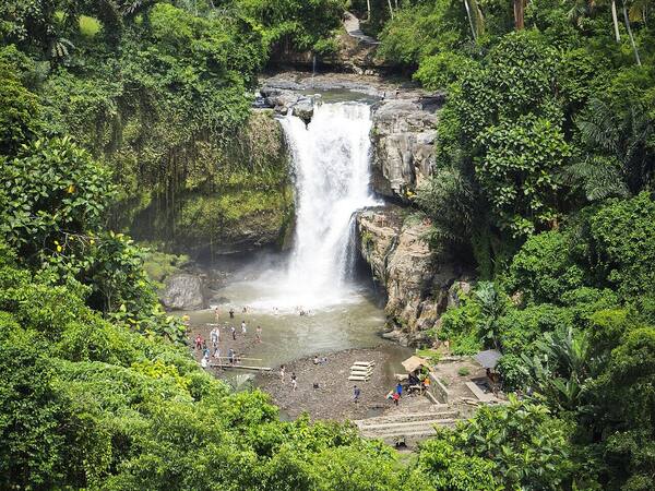 Tegenungan Waterfall: The Wide Curtain of Water Near Ubud Worth a Stop
