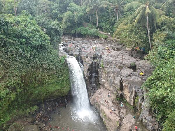Air Terjun Tegenungan: Tirai Air Lebar Dekat Ubud yang Wajib Disinggahi