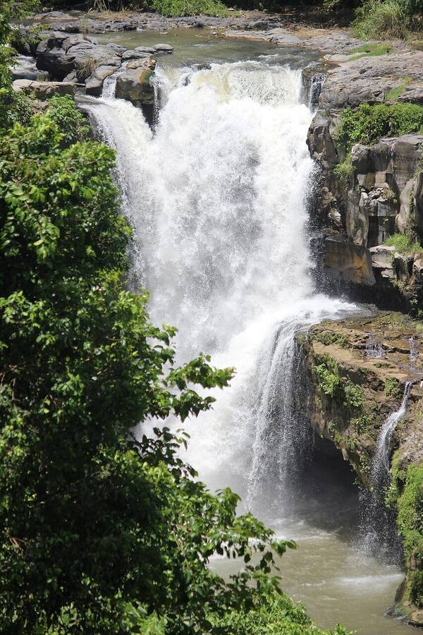 Air Terjun Tegenungan: Tirai Air Lebar Dekat Ubud yang Wajib Disinggahi