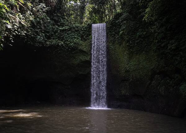 Air Terjun Tibumana: Tirai Air Tenang di Tengah Hutan Bangli