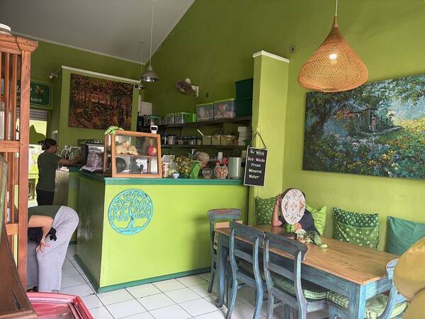 Akar Cafe Lovina: 5 Hal Sebelum Kamu Datang