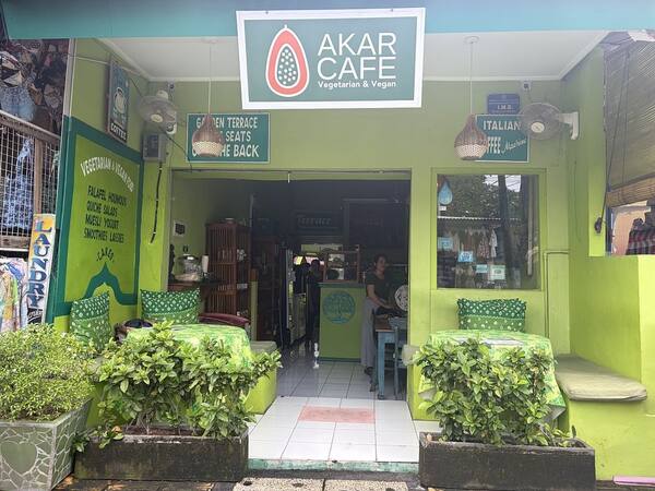 Akar Cafe Lovina: 5 Hal Sebelum Kamu Datang