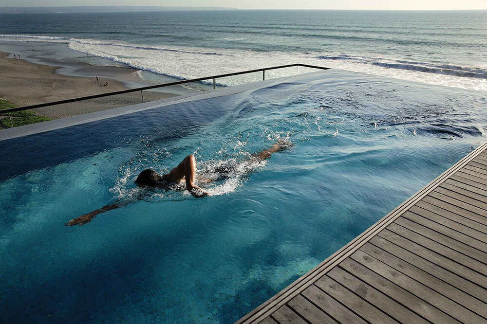 Alila Seminyak: A Beachfront Resort with Rooftop Pools in Petitenget