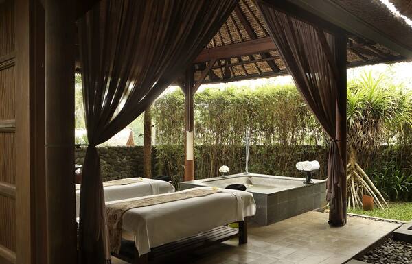 Alila Ubud, Payangan: Kolam Infinity Legendaris di Atas Lembah Ayung