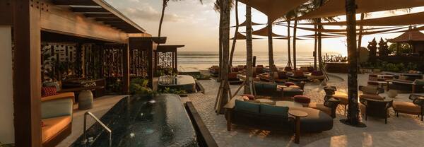 Alunê W Bali: Harga Daybed dan Cabana di Beach Club Baru Seminyak