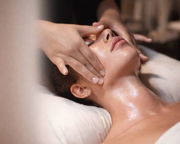 AMO Spa Canggu: Spa & Salon Stylish untuk Relaksasi di Berawa