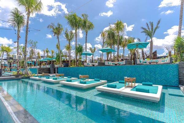 Atlas Beach Club Canggu: Beach Club Raksasa untuk Sunset Tak Terlupakan