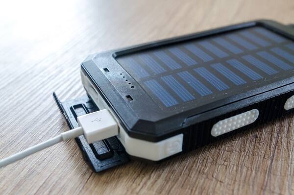 Aturan Power Bank di Pesawat dari Bali 2026