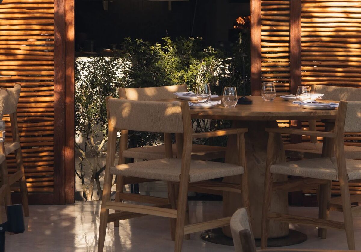 AVLI Uluwatu: Greek Menu and Prices, Pita from IDR 35k