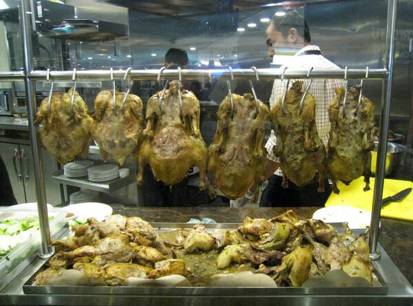 Ayam Betutu Khas Gilimanuk: Legenda Ayam Betutu Superpedas Bali
