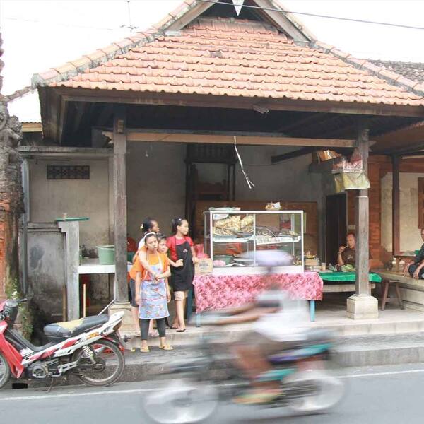Babi Guling Bali Tulen Gerenceng: 6 Hal Sebelum Kamu Datang