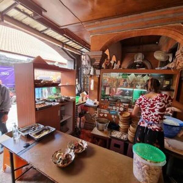 Babi Guling Pan Ana Denpasar: Harga, Kulit Sultan, Jam Ramai