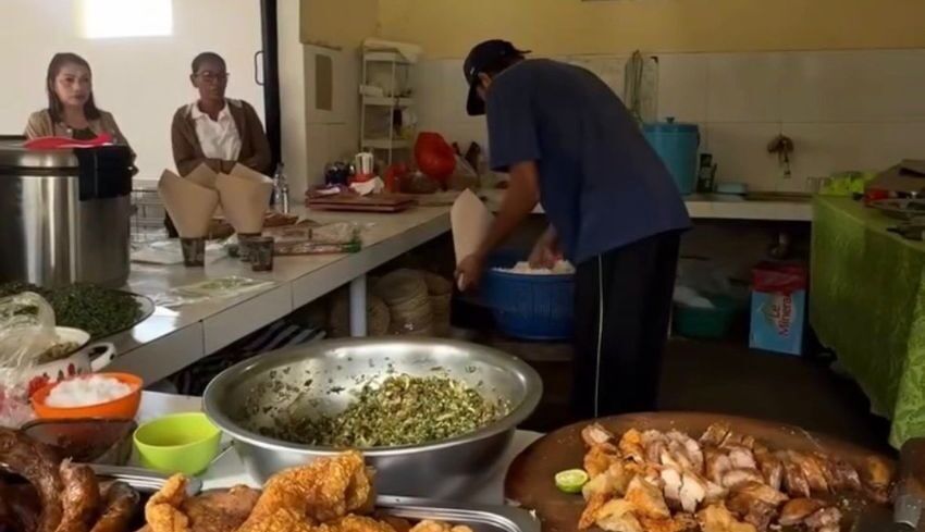 Babi Kriuk Mek Sunadi, Klungkung: Prices and When to Go