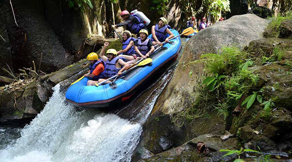 Bakas Levi Rafting: 7.5 km of Whitewater on Klungkung's Melangit River