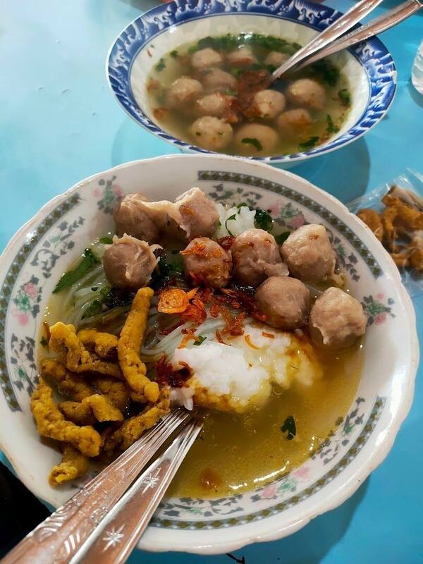 Bakso Eso Baturiti: Bakso Usus Sapi Sejak 1965, Rp20 Ribu