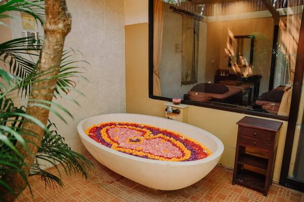 Bali Orchid Spa: Pijat Bali di Taman Tropis Tepi By Pass Ngurah Rai