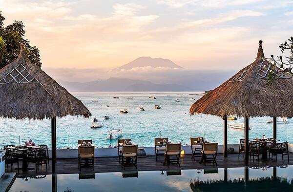Batu Karang Lembongan Resort & Spa: Menginap di Tebing Karang Jungutbatu
