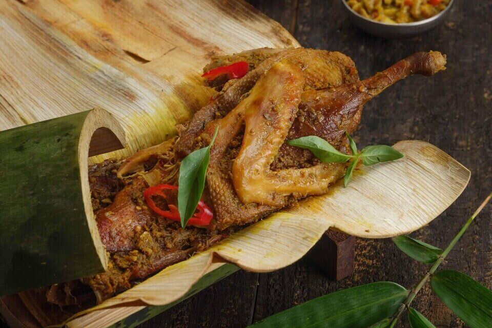 Bebek Timbungan: 12-Hour Balinese Duck on Sunset Road