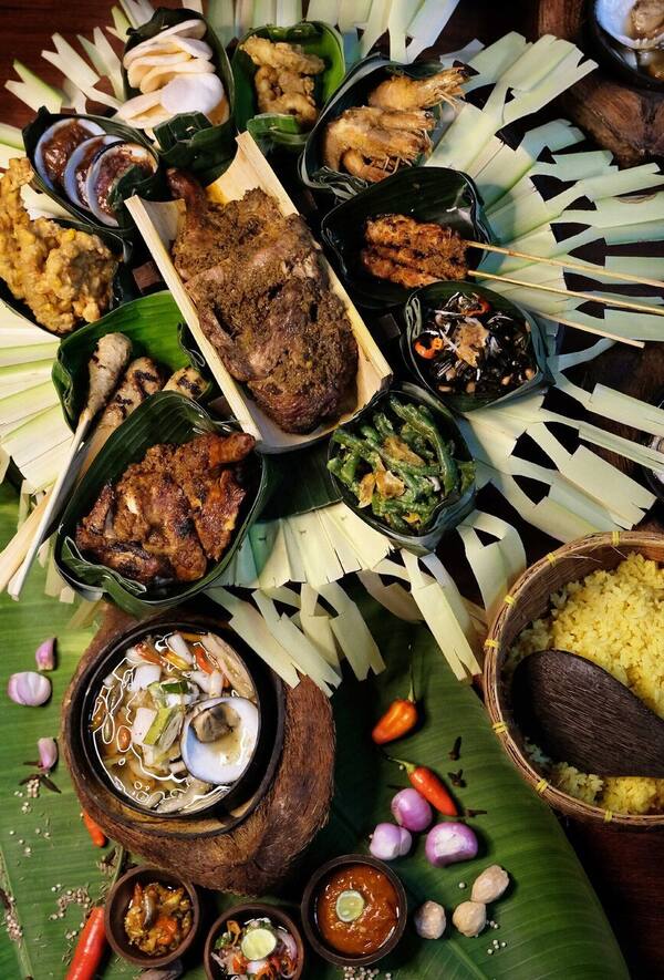 Bebek Timbungan: Bebek Bali Dimasak 12 Jam di Sunset Road