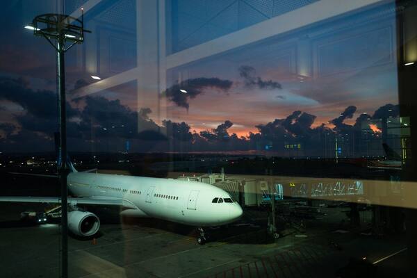 Berapa Jam Sebelum Terbang Harus Tiba di Bandara Bali?