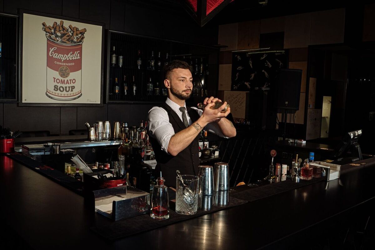 ¿Cuál es la edad para beber y entrar a discotecas en Bali?