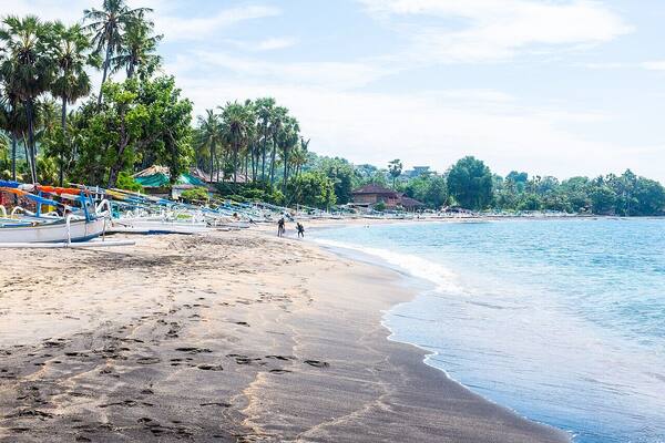 Blue Moon Villas Resort, Amed: Basecamp Lereng Bukit untuk Penyelam dan Keluarga