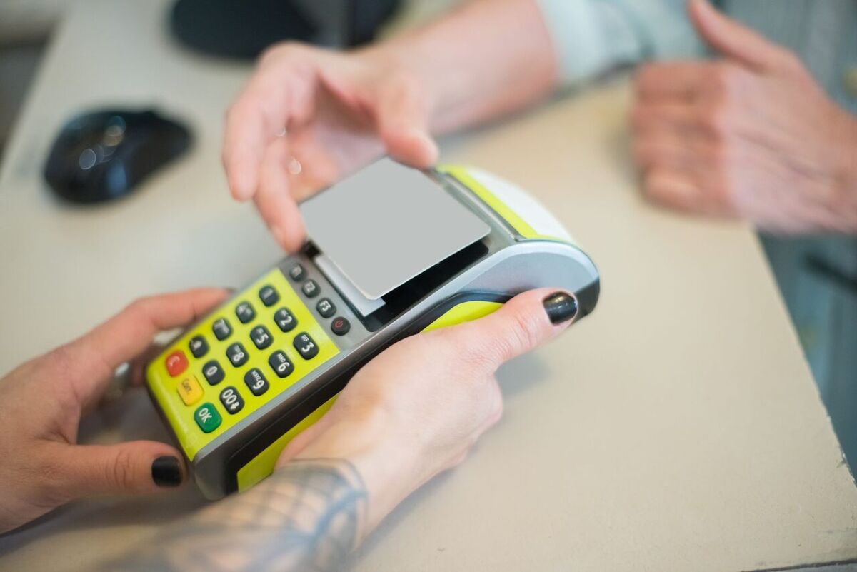 Can Bali Shops Add a 3% Credit Card Surcharge?