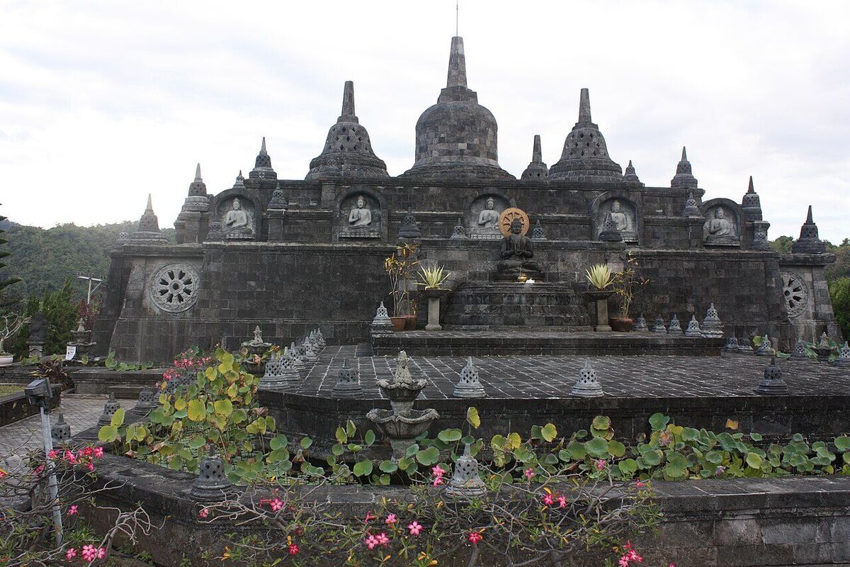 Brahmavihara-Arama, Banjar: Bali's Largest Buddhist Monastery in the North