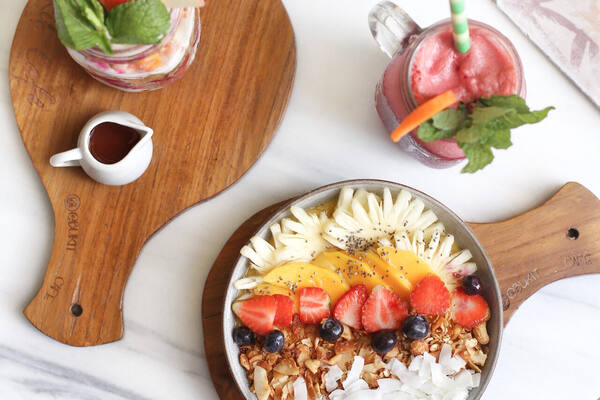 Bukit Cafe Uluwatu: Brunch Favorit Peselancar di Jalan Labuan Sait