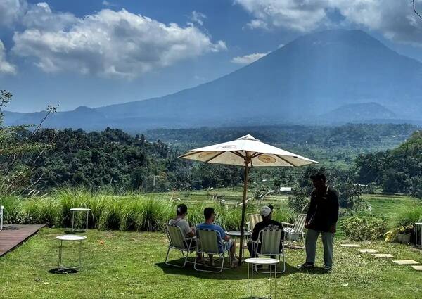 Bukit Cinta Pangi Karangasem: Rute Sunrise, Tiket, dan Jam Terbaik