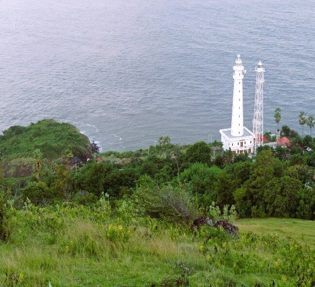 Bukit Mencol, Seraya Timur: 15-Minute Sunrise Hike Near Amed