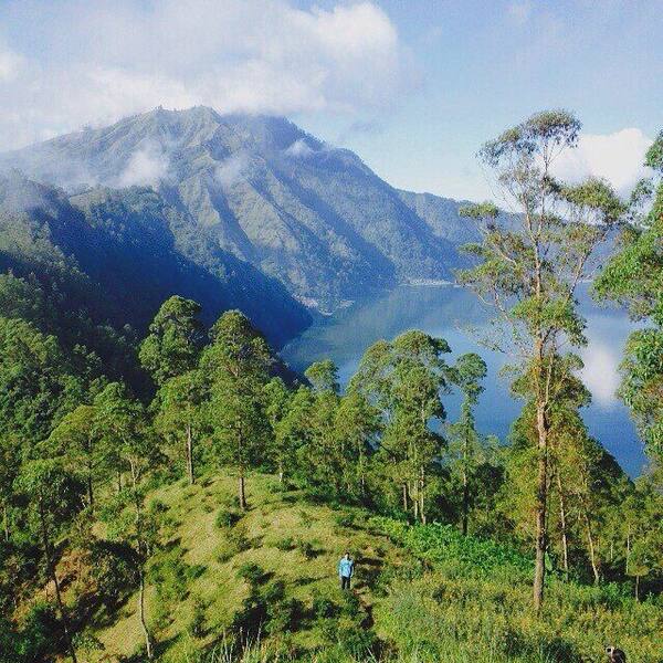 Bukit Sari Songan, Kintamani: Sunrise Danau Batur dengan Trek 10 Menit