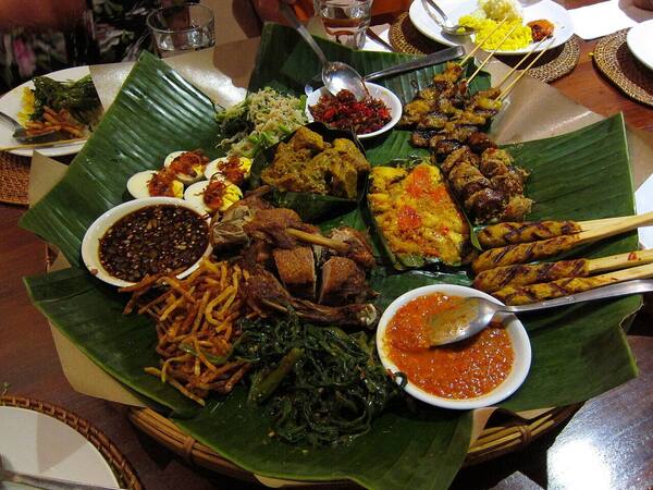 Bumbu Bali Tanjung Benoa: Cita Rasa Bali Otentik dari Chef Heinz von Holzen