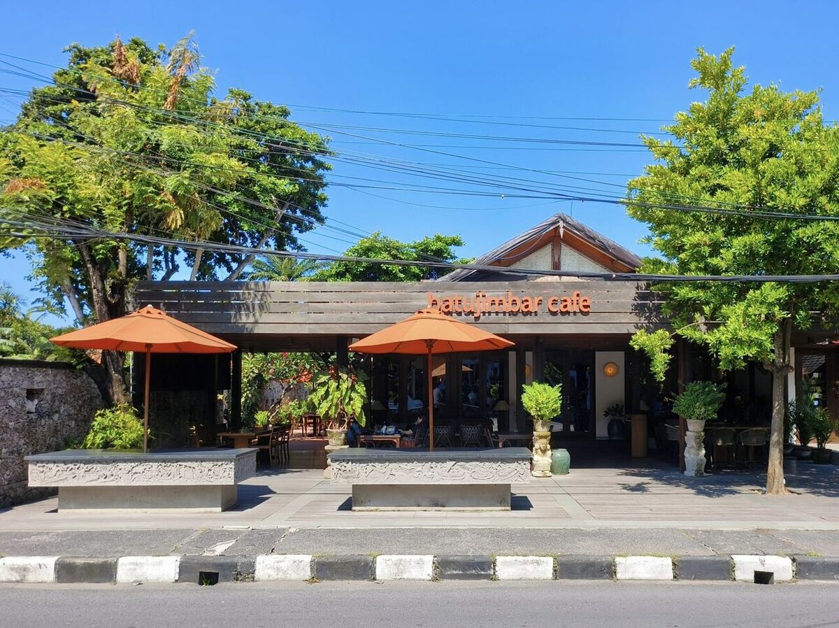 Cafe Batu Jimbar, Sanur: A Long Breakfast in a Legendary Garden