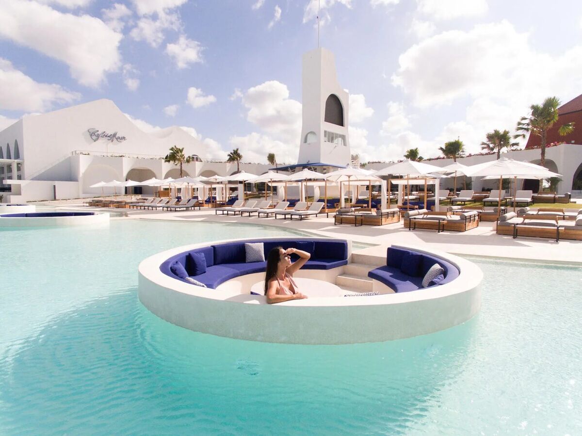Café del Mar Bali: Infinity Pool and Ibiza Sunsets in Canggu