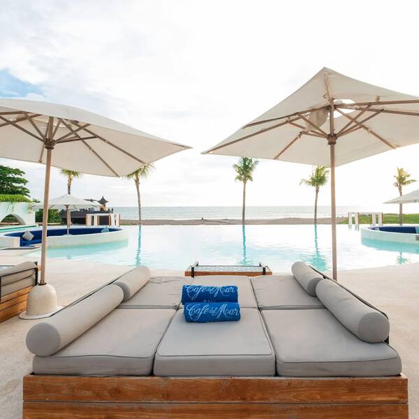 Café del Mar Bali: Kolam Infinity & Sunset Ibiza di Canggu