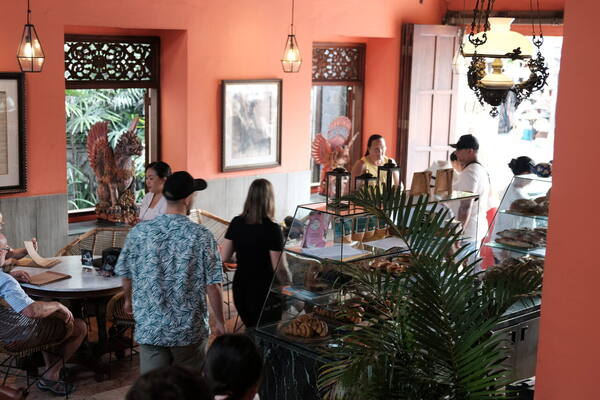 Casa Luna Ubud: A Bali Dining Icon on Jalan Raya Ubud Since 1992