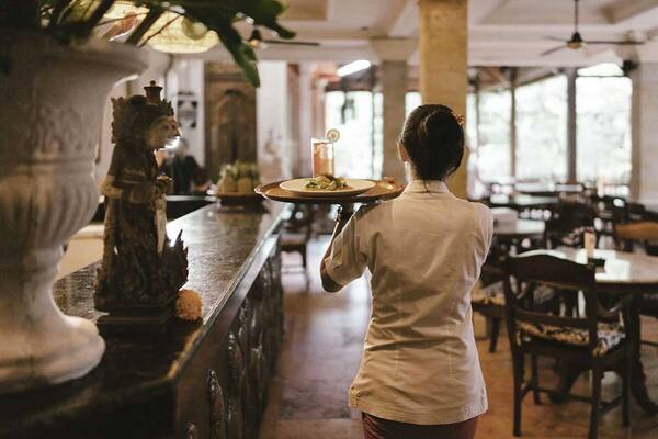 Casa Luna Ubud: Ikon Kuliner Bali di Jalan Raya Ubud Sejak 1992
